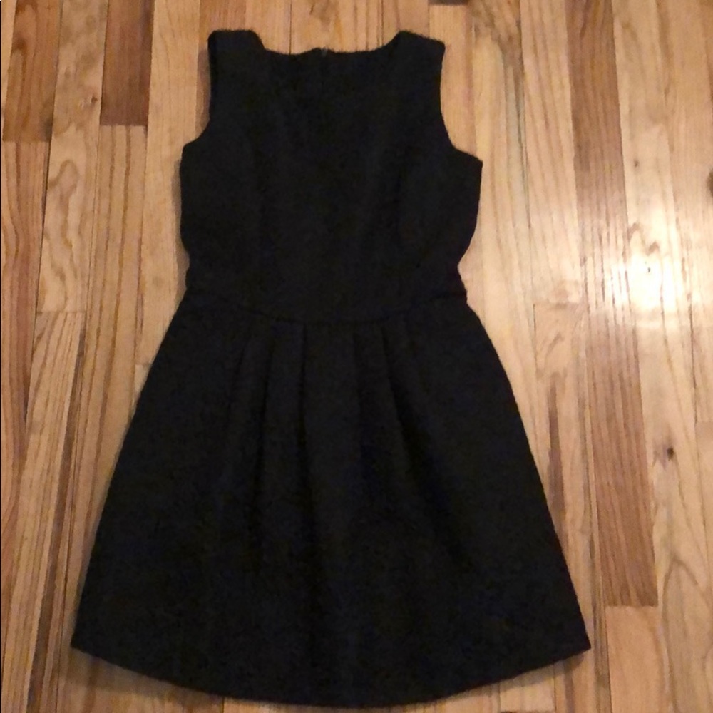 LBD - Picture 2 of 3